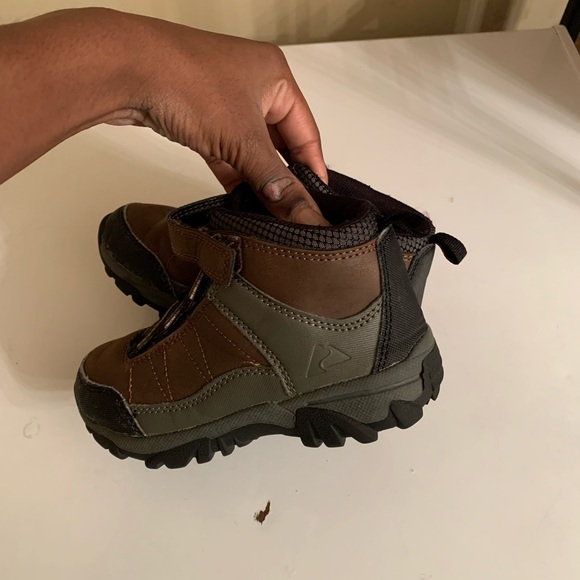 Shoes - Picture 2 of 6